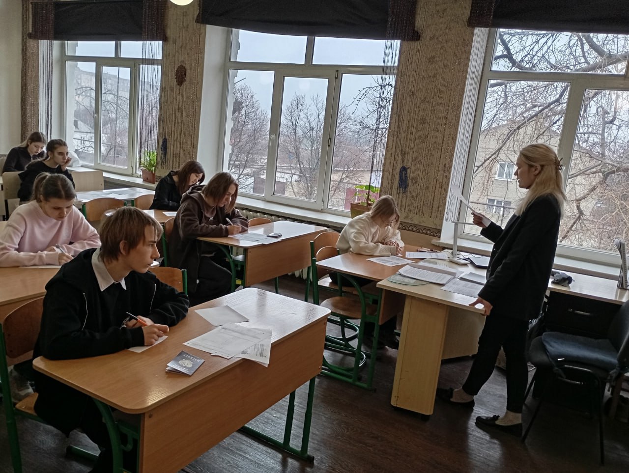 Тренировочное ОГЭ по русскому языку Тренировочное ОГЭ по русскому языку.