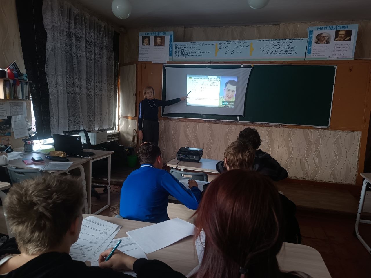 Различные способы решения систем уравнений (подготовка к ГИА) Различные способы решения систем уравнений (подготовка к ГИА).